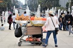 Inflación repunta a 3.26% y el empleo formal encadena su tercera contracción del año en México