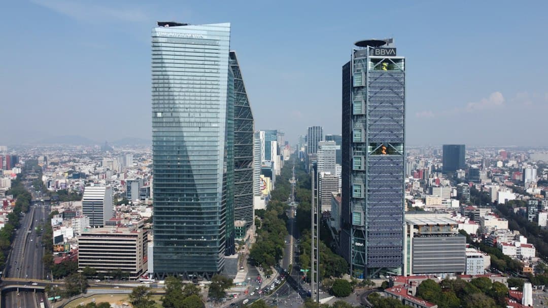 La inflación en México entra a terreno verde por primera vez desde 2020, pero los servicios resisten la baja (imagen adicional)