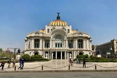 Bolaños presume "primavera laboral" en el Congreso, pero la informalidad cubre a más de la mitad de los ocupados